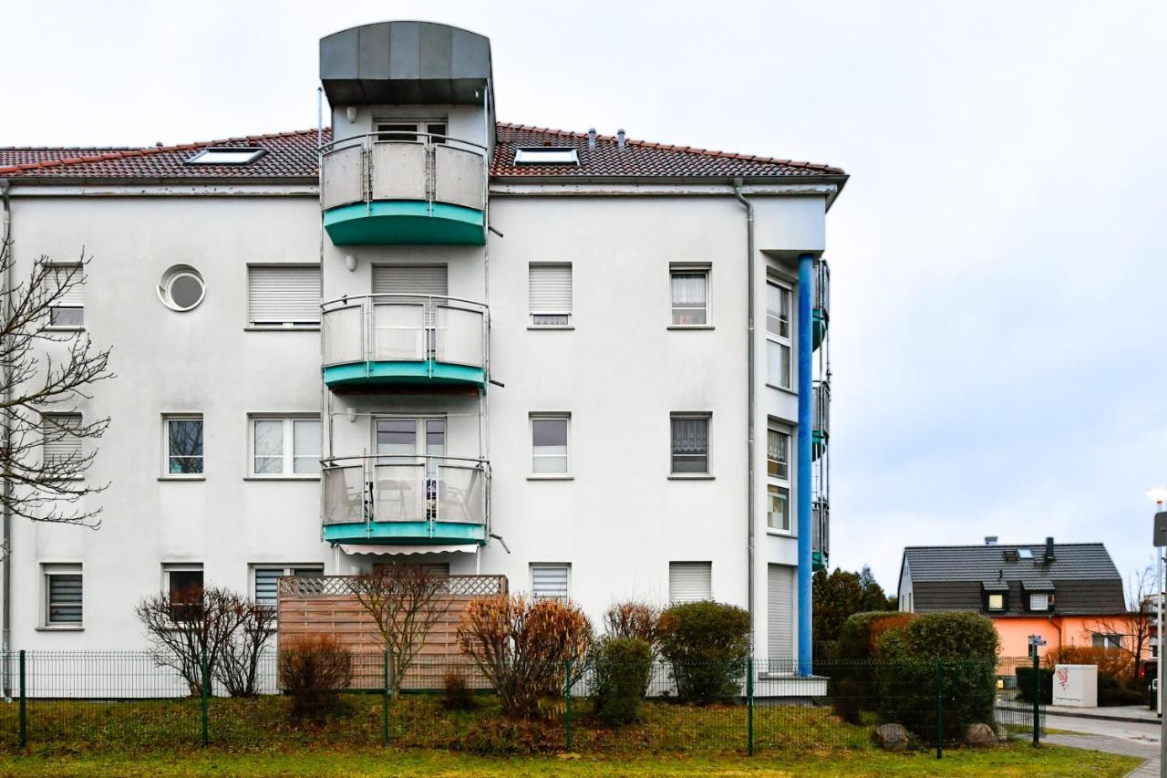 Exklusives-City-Apartment Mit Gratis Tiefgarage, Balkon, Waschtrockner, Netflix Cottbus Exterior photo